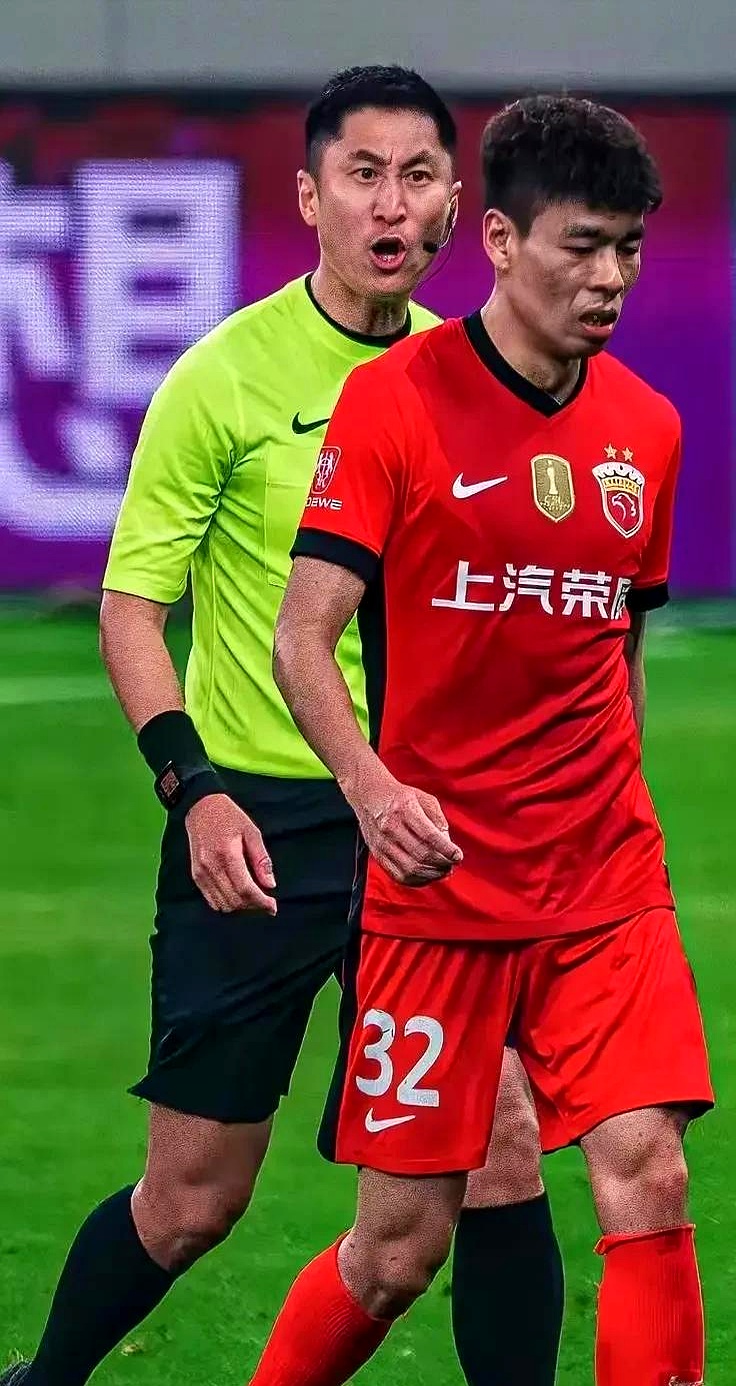 巴萨遭遇争议判罚，裁判组回应：执法公正，起来部门能力.